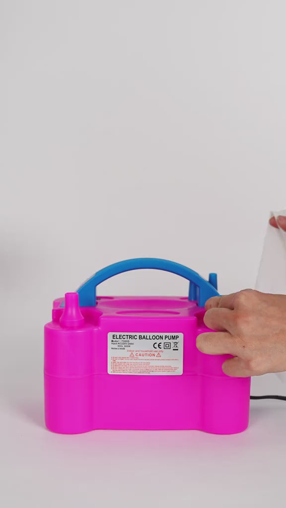 Balloon inflating device